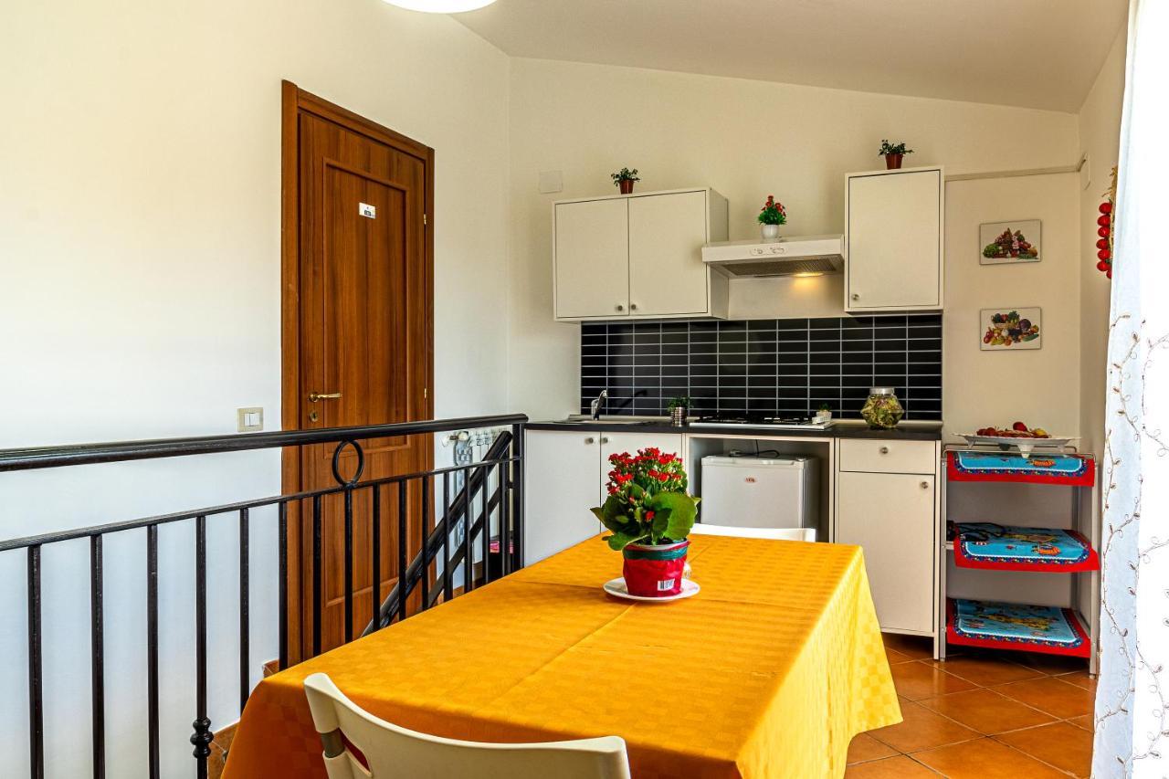 Villetta Mari E Amuri Giardini Naxos Bagian luar foto
